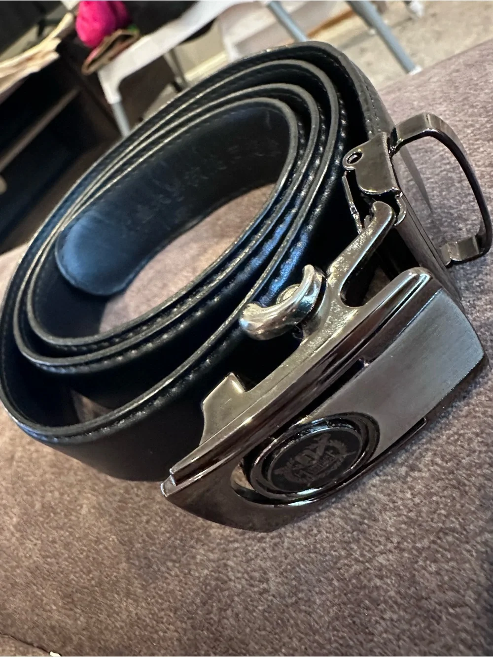 Men's Black Leather Ratchet Belt with Gunmetal Automatic Buckle